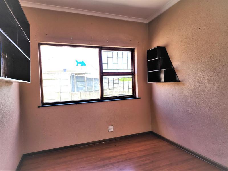 3 Bedroom Property for Sale in Zoo Park Western Cape